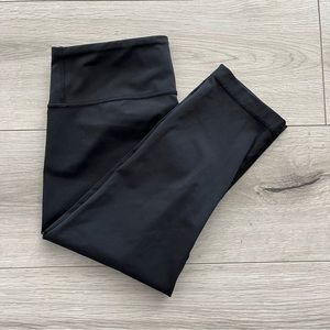 Lululemon Wunder Under Crops Black size 6